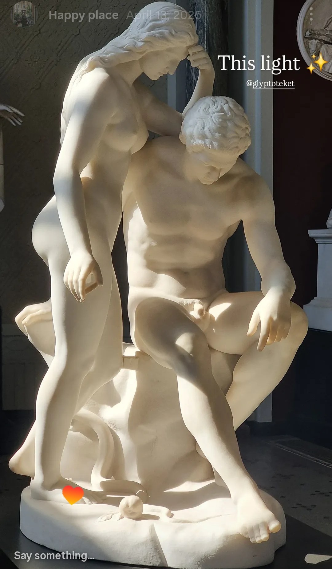 Museum sculpture story with caption