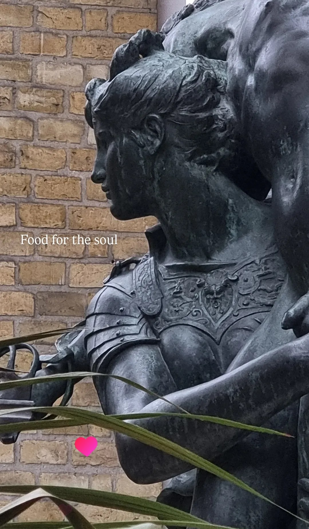 Outdoor sculpture story with caption